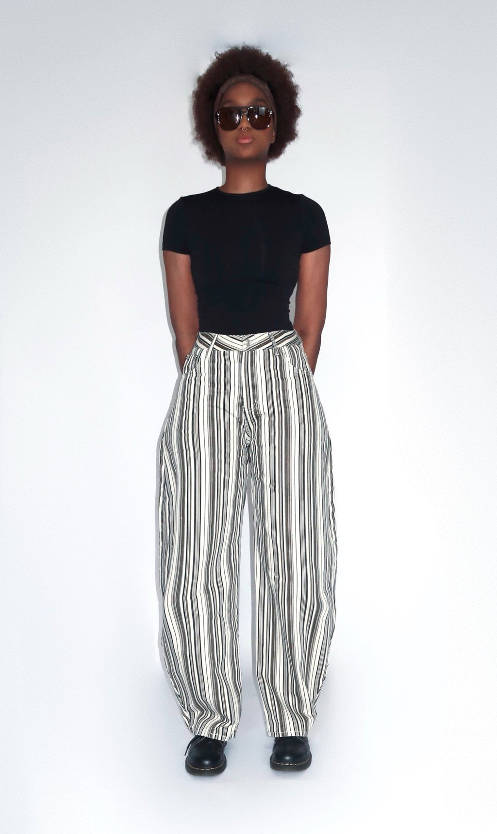 Pantalon Barrel Rayé Noir & Blanc
