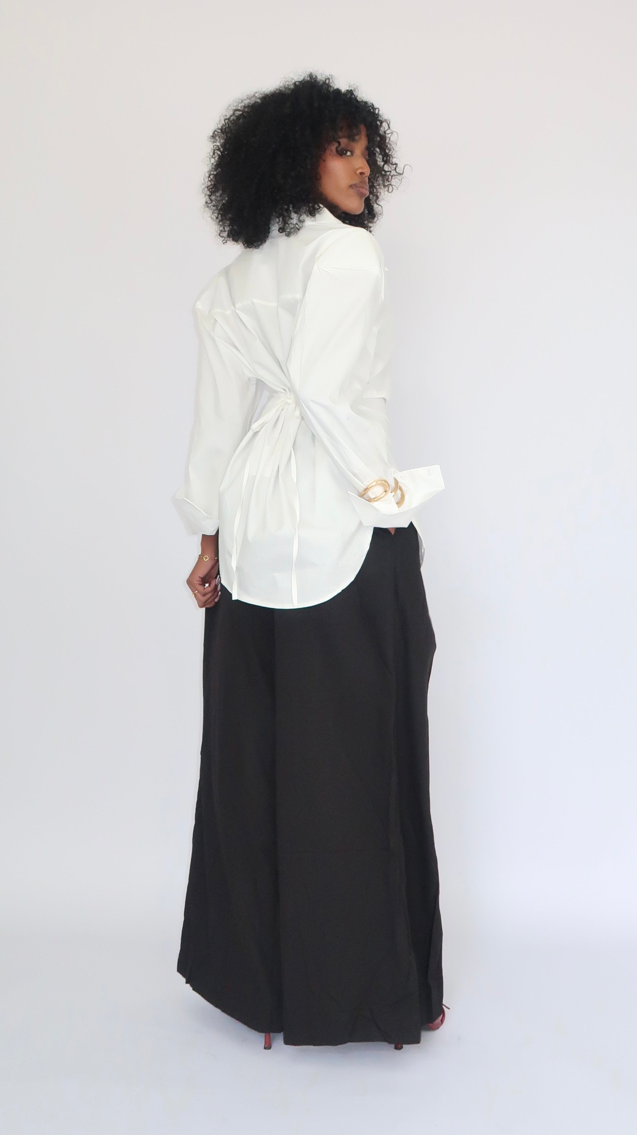 Chemise structurée avec épaulettes - Blanche