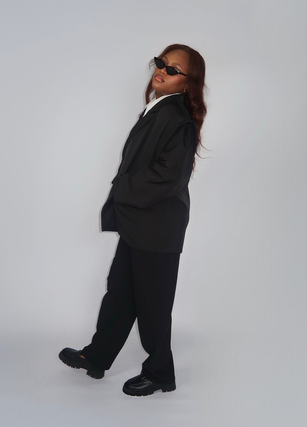 Blazer Noir Ajustable – Oversize ou Silhouette Cintrée