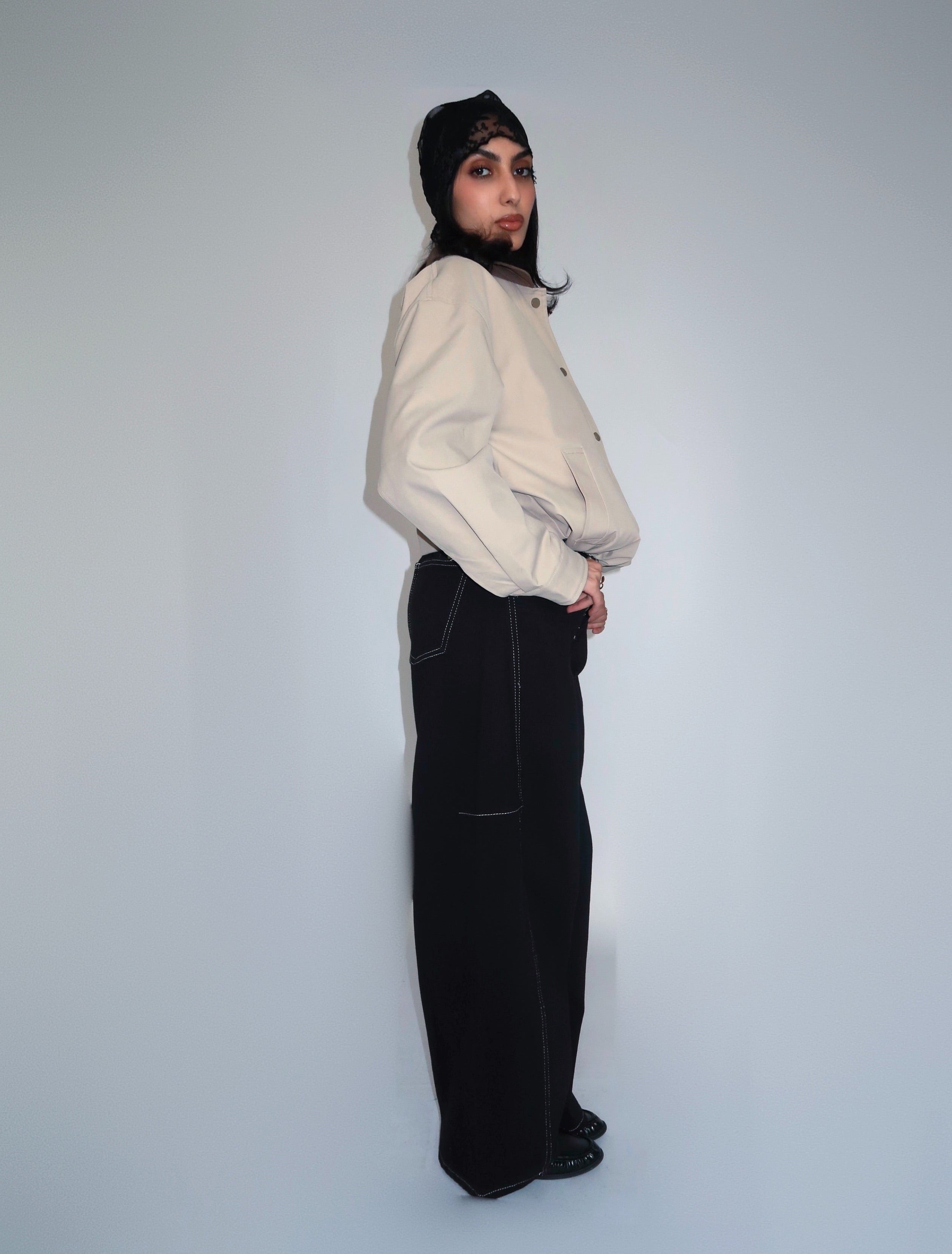 Pantalon Barrel Noir à Surpiqûres Contrastées